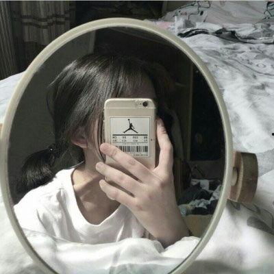 女神照片挡脸,照片中的面纱之谜